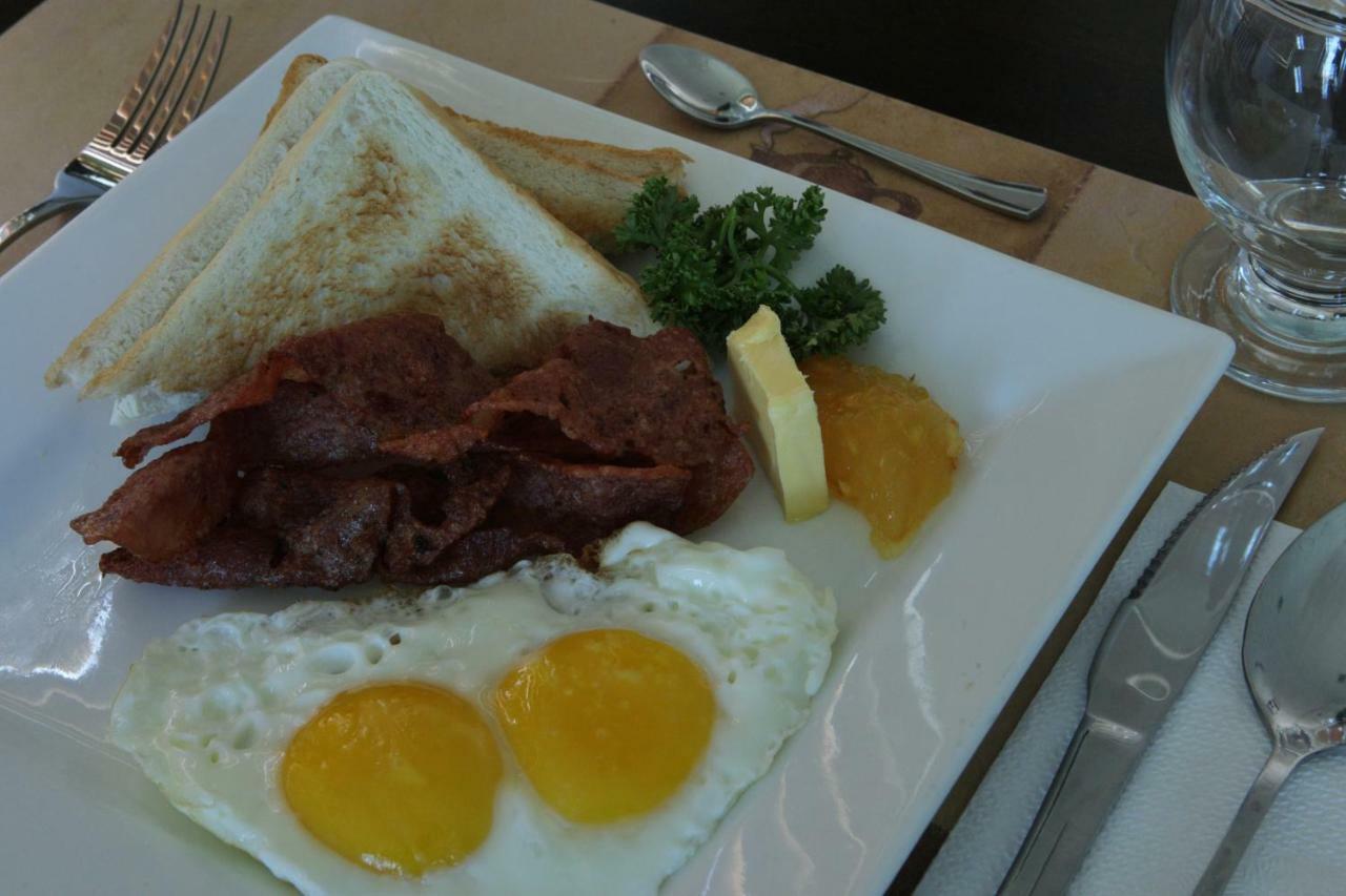 Tagaytay Wingate Manor Hotel Tagaytay City Ngoại thất bức ảnh