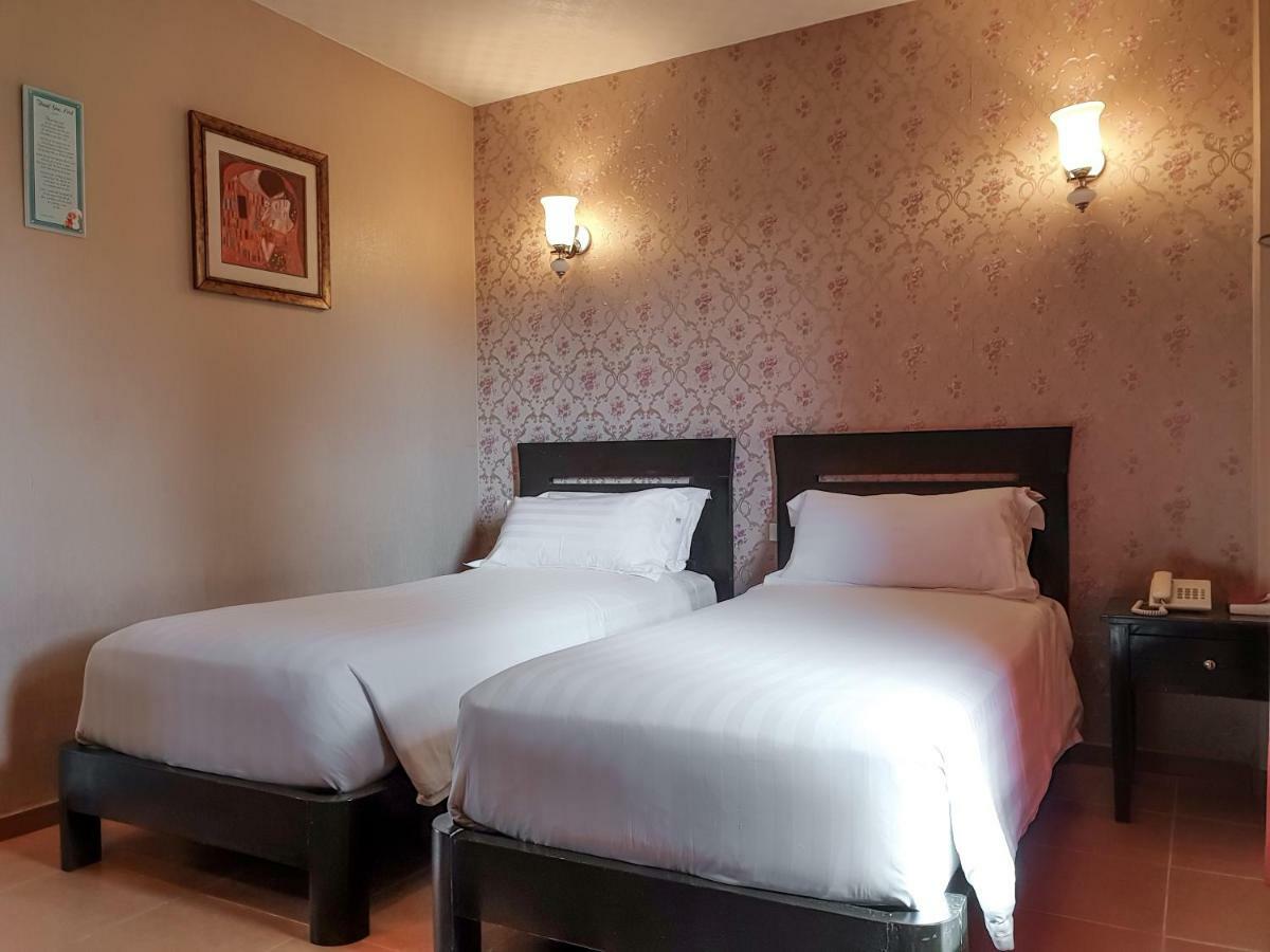Tagaytay Wingate Manor Hotel Tagaytay City Ngoại thất bức ảnh